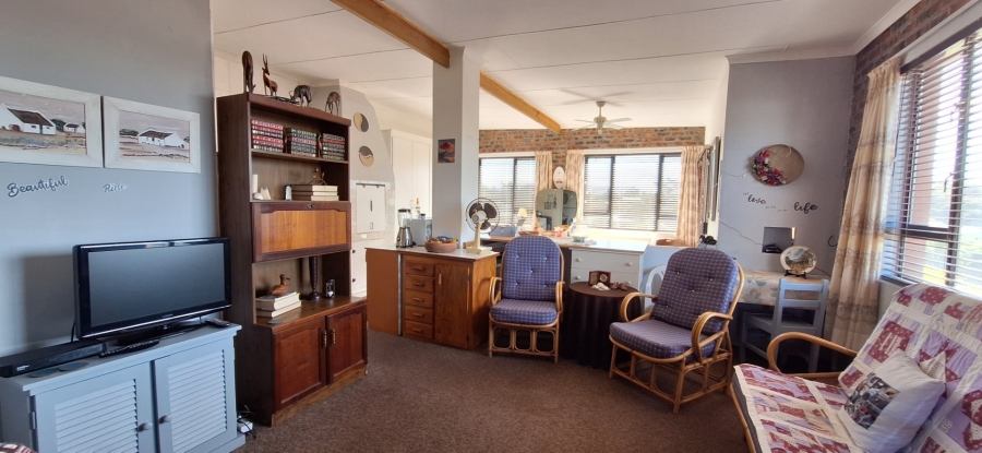 3 Bedroom Property for Sale in Albertinia Western Cape